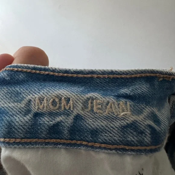 American Eagle Distressed Mom Jeans - Picture 5 of 6